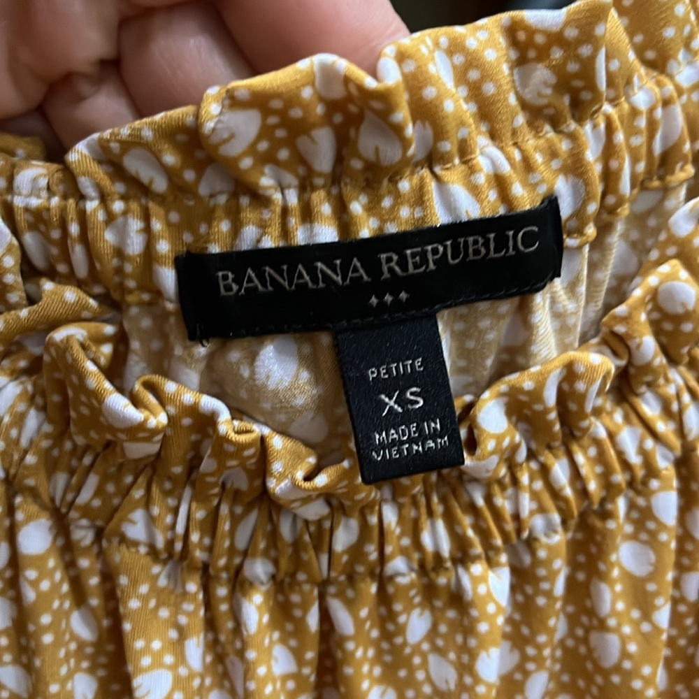 Banana Republic Dress, gorgeous and so soft. Super comfortable, yet elegant! - Picture 6 of 6